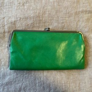 Hobo green leather Lauren clutch wallet